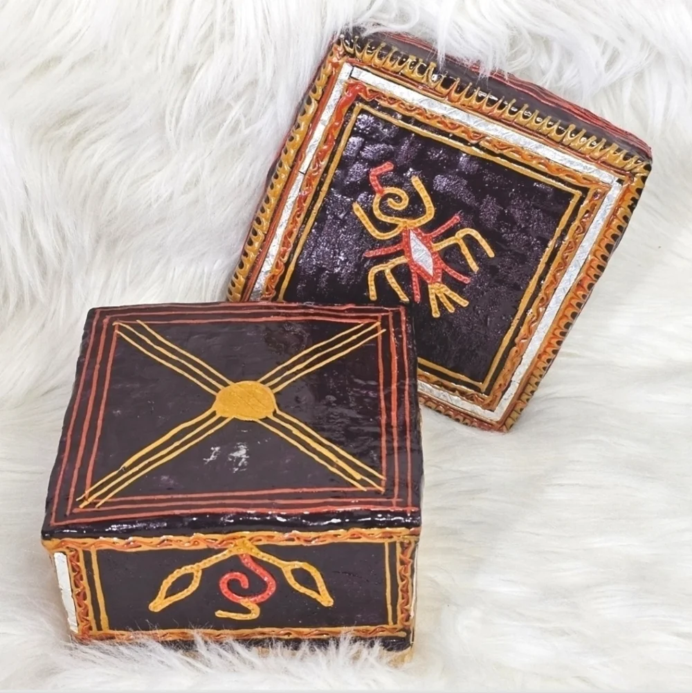 Vintage Woven Rattan Wicker Trinket Box with lid colorful , Handmade In INDIA